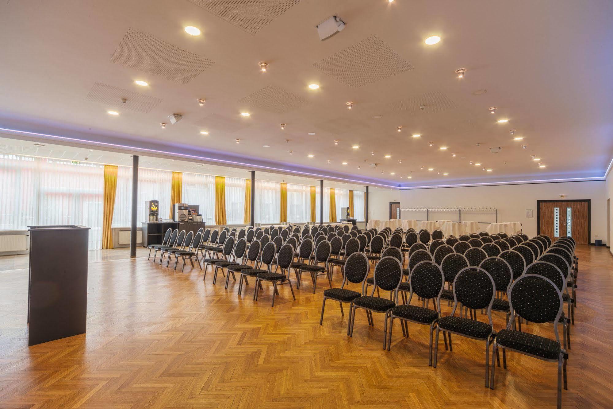 Designhotel + Congresscentrum Wienecke Xi. Hannover Ngoại thất bức ảnh